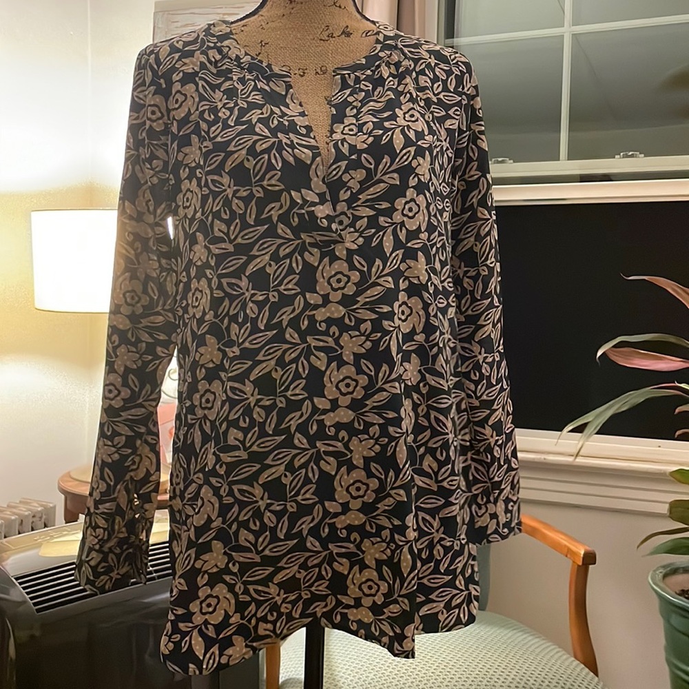 Cute blouse